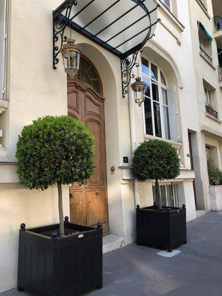 3 7e * Parijs
